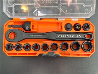 KLEIN KNECT 3/8 IN. DRIVE IMPACT PASS THROUGH SOCKET SET W/ MODBOX CASE (65400)